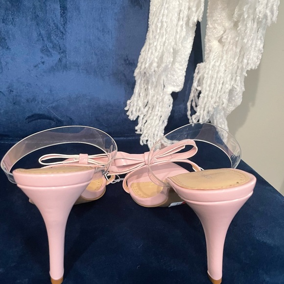 AV light pink strappy bow heels. Size 9.5 - Picture 3 of 4